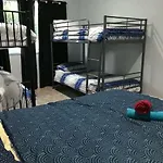 Castaway Beach House- No Parties - No Pets