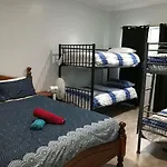 Castaway Beach House- No Parties - No Pets