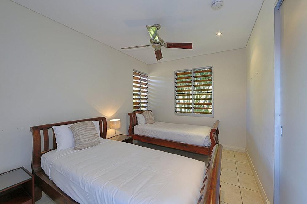 Sandcastles 1770 & Aparthotel 4*