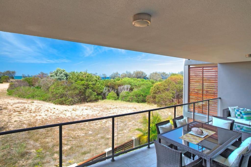 Loka Santi 10 - Beachfront Unit Apartment