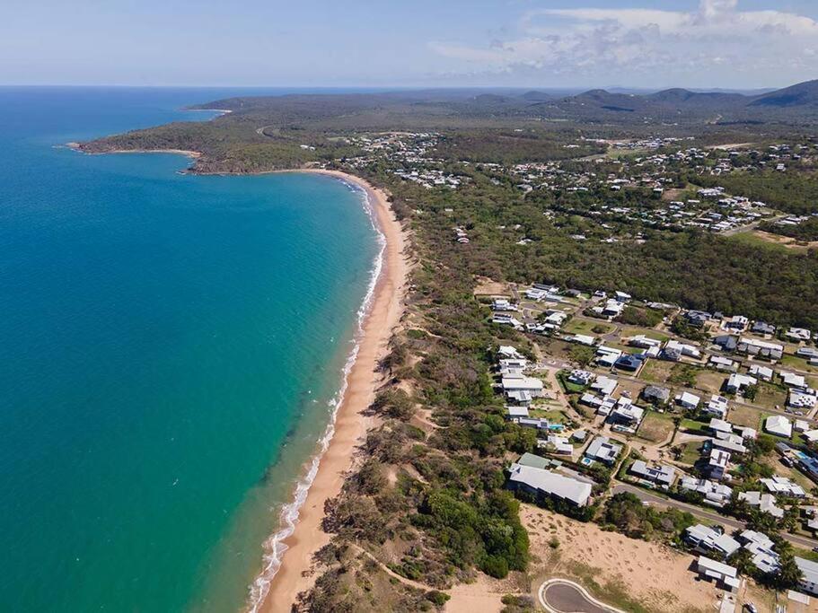 Loka Santi 10 - Beachfront Unit *