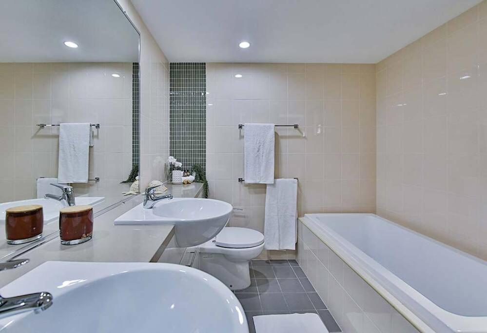 Loka Santi 10 - Beachfront Unit