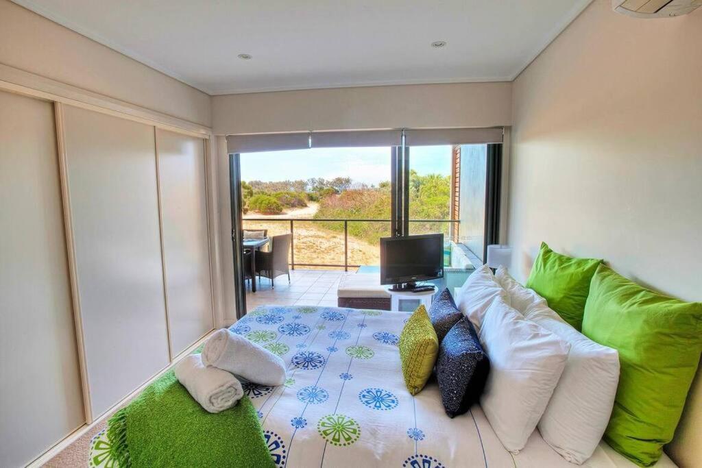 Loka Santi 10 - Beachfront Unit Agnes Water