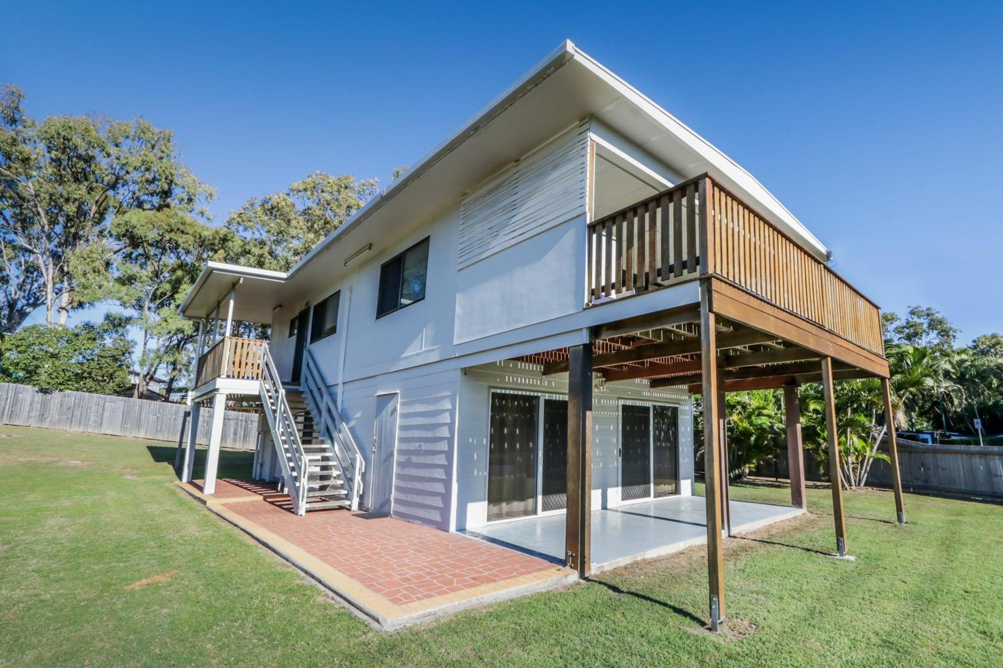 A Lure - Large 3-bedroom Central Beach House, Just A 2-minute Walk To Gorgeous Main Beach Agnes Water