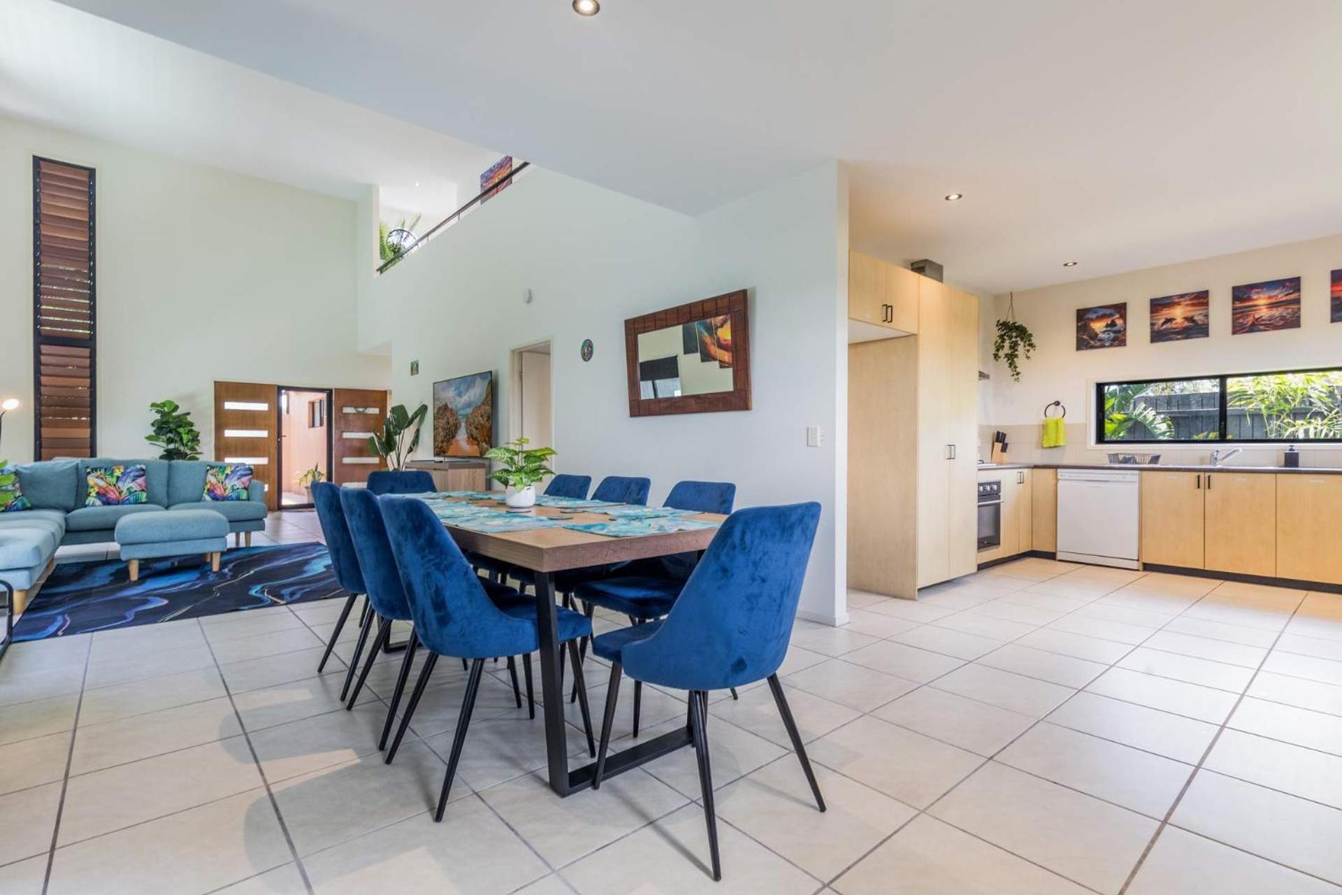 Dolphin Dreamin' With Plunge Pool Holiday home