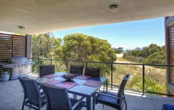 Loka Santi 10 - Beachfront Unit *